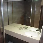 Hotel De L'orme, Akena 3*