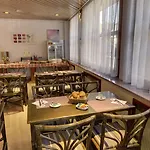 Hotel De L'orme, Akena 3*