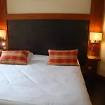 De L'orme, Akena 3*