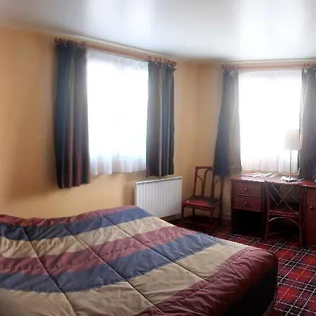 Hotel De L'orme, Akena Évreux