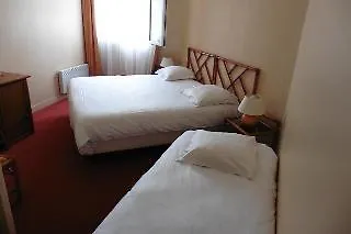 De L'orme, Akena 3*