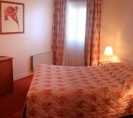 Hotel De L'orme, Akena Évreux