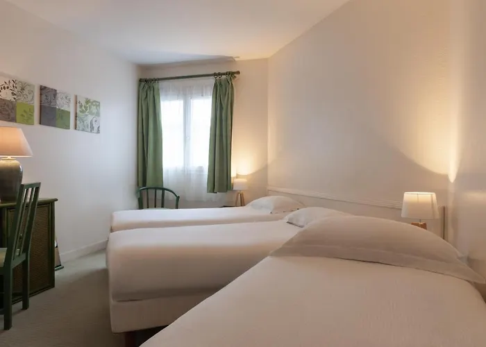 De L'orme, Akena Hotel Evreux