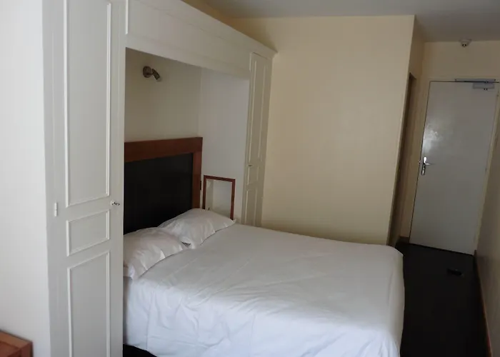 De L'orme, Akena 3* Evreux