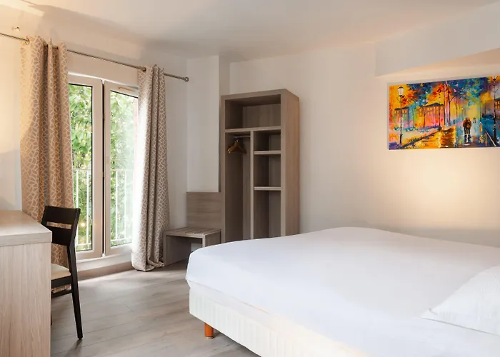 De L'orme, Akena Evreux